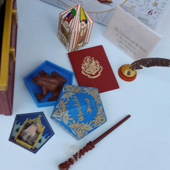 American Girl Harry Potter Set - Picture 4 of 16